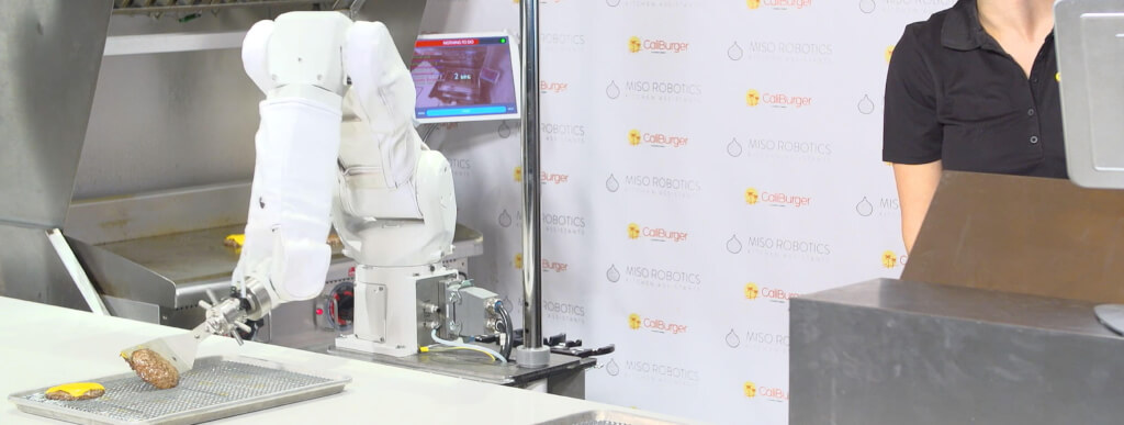 Flippy is World's First Robot that can help you make Burgers - WinfiY crunch
