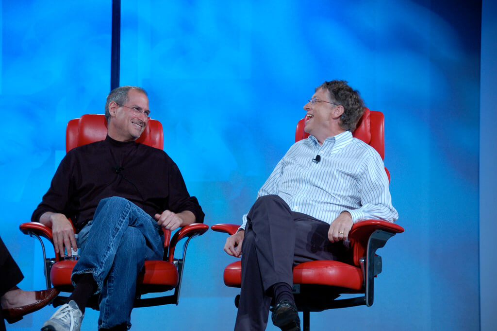 Microsoft (Bill Gates) & Apple (Steve Jobs) Are Friends - WinfiY crunch