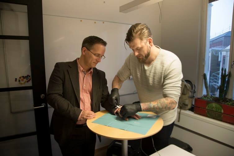 People In Sweden Inserting Microchips In Their Body - WinfiY crunch